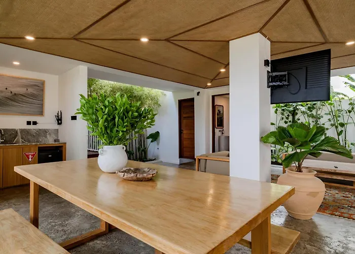 Treetop 4 - Enjoy Traditional, Modern 3 Bd In Bingin